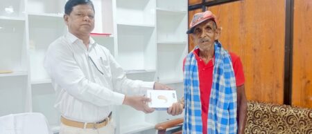 *प्रधान संपादक श्री धर्मेंद्र शर्मा की विशेष खबर-* मुख्यमंत्री कैंप कार्यालय में श्रवणदोष से पीड़ित बलसाय और बलिस को मिला श्रवण यंत्र