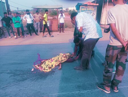 *प्रधान संपादक श्री धर्मेंद्र शर्मा की विशेष खबर-* दिनदहाड़े ट्रक ड्राइवर द्वारा 5 साल की बच्ची को टक्कर मर गया जिसमें उसकी हत्या हो गई