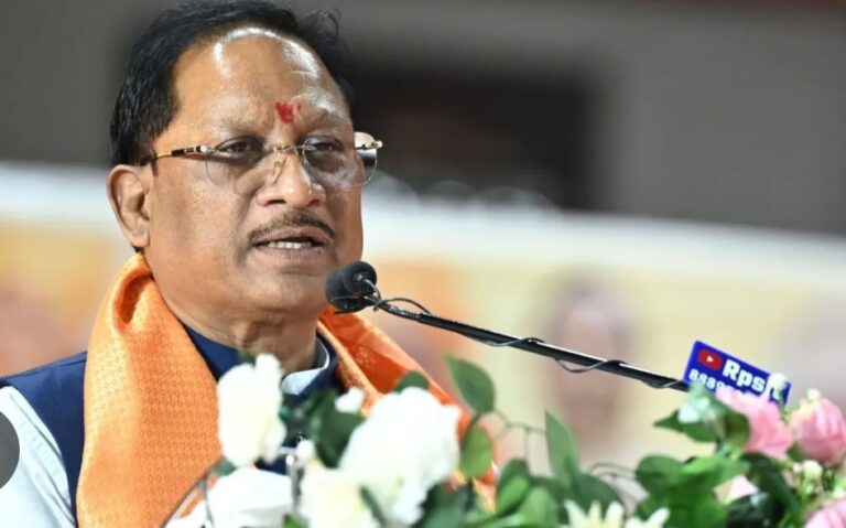 ब्रेकिंग न्यूज़ः दिल्ली से आई वो बड़ी खबर, जिसने पूरे जशपुर जिले में मचा दिया तहलका! जशपुर के माटी-पुत्र सीएम साय का अपने गृह जिले को अब तक का सबसे बड़ा ‘रिटर्न गिफ्ट’! पूरी खबर हमारे उप-संपादक वैभव शर्मा की जुबानी, सिर्फ ‘आज की सुर्खियां’ पर… नीचे लिंक पर क्लिक करें और अभी पढ़ें!……..
